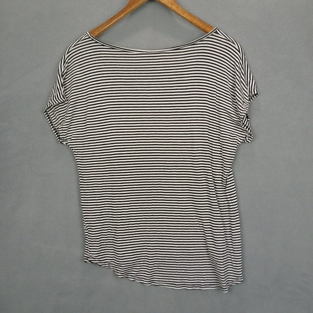 Blu Planet T Shirt Womens XL White Black Striped Relaxed Fit Scoop Neck Casual
